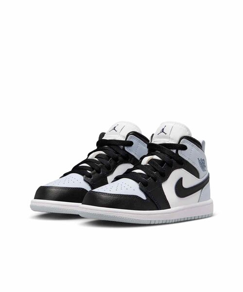 JORDAN BRAND（ジョーダンブランド）の「ジョーダン 1 MID リトルキッズシューズ / Jordan 1 Mid Little Kids' Shoes DQ8424-002 Black（スニーカー・キッズ・ブラック・18.5/17.5/17/16.5/22/21.5/21/20/18/20.5/19.5/19）」の5枚目の写真