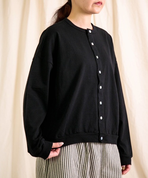prit（プリット）の「[prit] プレーティング天竺 クルーネックカーディガン（カーディガン/ボレロ・レディース・レッド/ライトグレー/ブラック・FREE）」の13枚目の写真