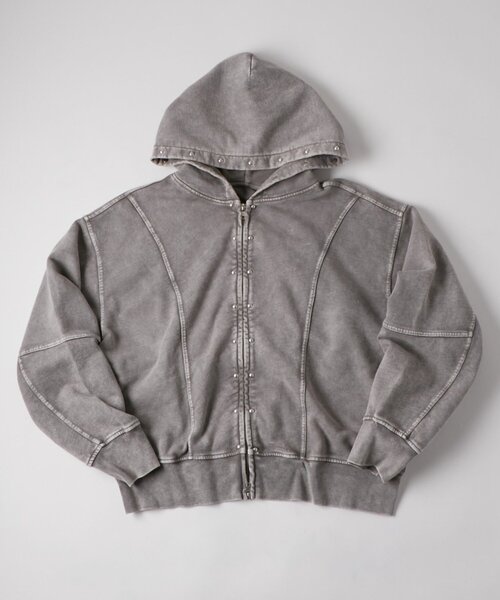 WHO'S WHO gallery（フーズフーギャラリー）の「KOOKY'N ケミカルスタッズ切り替えジップパーカー（パーカー・レディース・ブラック/ライトグレー・MEDIUM/SMALL）」の2枚目の写真