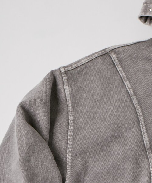 WHO'S WHO gallery（フーズフーギャラリー）の「KOOKY'N ケミカルスタッズ切り替えジップパーカー（パーカー・レディース・ブラック/ライトグレー・MEDIUM/SMALL）」の11枚目の写真