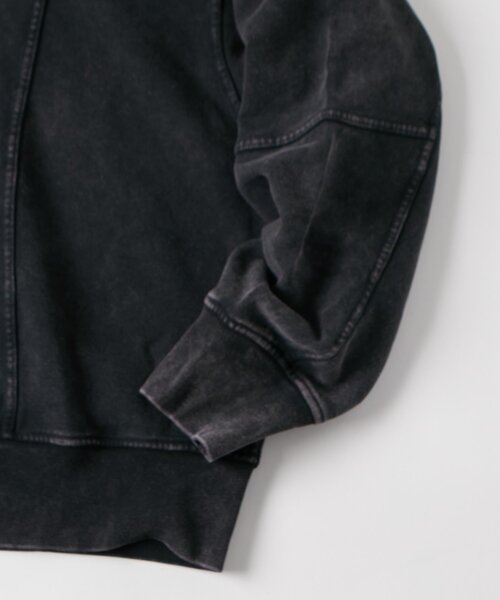 WHO'S WHO gallery（フーズフーギャラリー）の「【UNISEX】KOOKY'N ケミカルスタッズ切り替えジップパーカー（パーカー・レディース・ブラック/ライトグレー・MEDIUM/SMALL）」の22枚目の写真