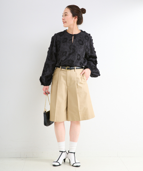 B.C STOCK（ベーセーストック）の「手洗い可 / 3Dレースバブルスリーブチュニック（シャツ/ブラウス・レディース・ホワイト/ブラック/サックスブルー・FREE）」の4枚目の写真