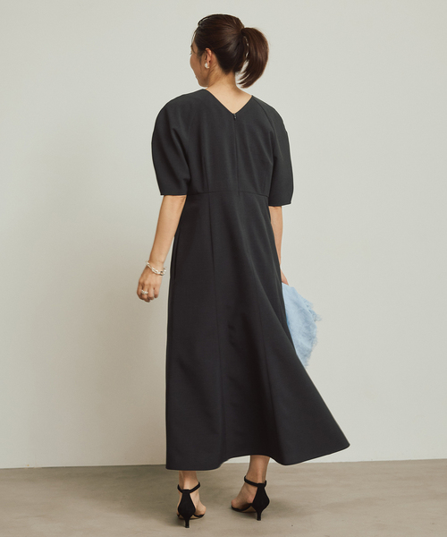 VERMEIL par iena（ヴェルメイユパーイエナ）の「ラウンドスリーブワンピース（ワンピース・レディース・ラベンダー/ネイビー・38/36）」の4枚目の写真