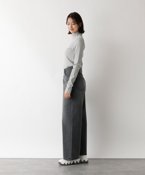 abahouse mavie(アバハウスマヴィ)の「ハイネックプルオーバー(Tシャツ/カットソー・レディース・ブラック/グレー/ブラック系その他/ホワイト・フリー)」の7枚目の写真