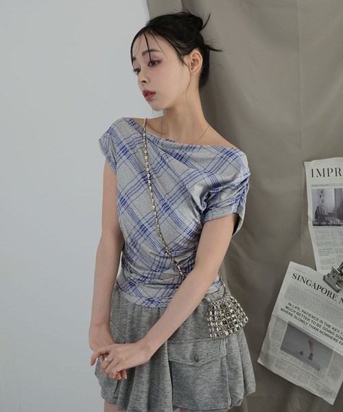Ulysses(ユリシス)の「チェックアシメワンショルダートップス(Tシャツ/カットソー・レディース・グレー/ネイビー・F)」の1枚目の写真