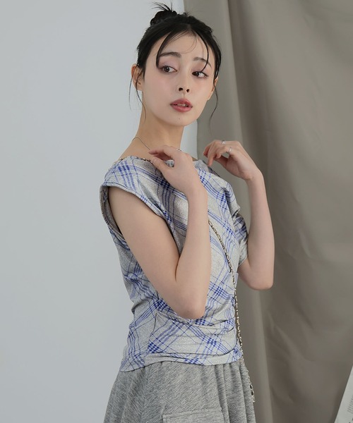 Ulysses(ユリシス)の「チェックアシメワンショルダートップス(Tシャツ/カットソー・レディース・グレー/ネイビー・F)」の15枚目の写真