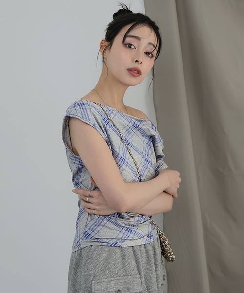 Ulysses(ユリシス)の「チェックアシメワンショルダートップス(Tシャツ/カットソー・レディース・グレー/ネイビー・F)」の16枚目の写真