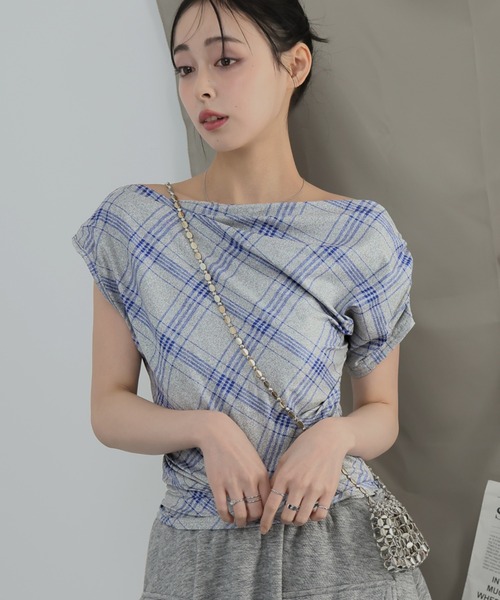 Ulysses(ユリシス)の「チェックアシメワンショルダートップス(Tシャツ/カットソー・レディース・グレー/ネイビー・F)」の3枚目の写真