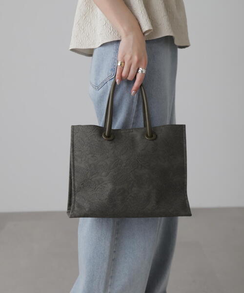 FREE'S MART(フリーズマート)の「◇エンボスペイズリーバッグ(トートバッグ・レディース・カーキ/ホワイト/ブラウン・フリ-)」の3枚目の写真