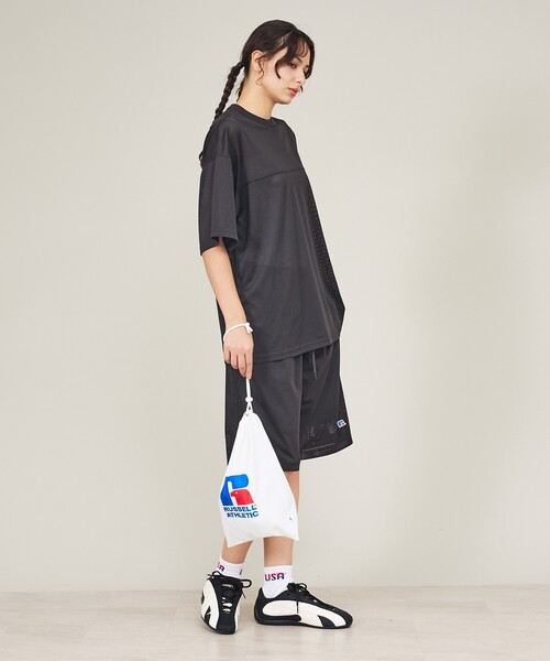 Russell Athletic(ラッセルアスレティック)の「【RUSSELL ATHLETIC / ラッセル アスレティック】Mesh Set Up Jersey / メッシュ/ セットアップ ジャージ(上下対応・ユニセックス)(Tシャツ/カットソー・メンズ・ブラック・M/L/XL)」の2枚目の写真