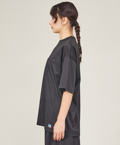 Russell Athletic(ラッセルアスレティック)の「【RUSSELL ATHLETIC / ラッセル アスレティック】Mesh Set Up Jersey / メッシュ/ セットアップ ジャージ(上下対応・ユニセックス)(Tシャツ/カットソー・メンズ・ブラック・M/L/XL)」の6枚目の写真