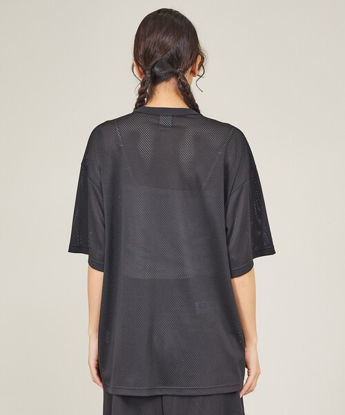 Russell Athletic(ラッセルアスレティック)の「【RUSSELL ATHLETIC / ラッセル アスレティック】Mesh Set Up Jersey / メッシュ/ セットアップ ジャージ(上下対応・ユニセックス)(Tシャツ/カットソー・メンズ・ブラック・M/L/XL)」の7枚目の写真