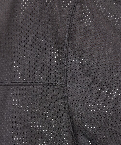 Russell Athletic(ラッセルアスレティック)の「【RUSSELL ATHLETIC / ラッセル アスレティック】Mesh Set Up Jersey / メッシュ/ セットアップ ジャージ(上下対応・ユニセックス)(Tシャツ/カットソー・メンズ・ブラック・M/L/XL)」の11枚目の写真