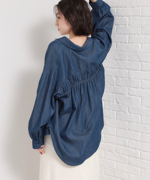 THE SHOP TK （ザ ショップ ティーケー ）の「【後ろ姿もサマになる】バックシャーリングシャツ（シャツ/ブラウス・レディース・ネイビー/グリーン系2/ライトブルー/ピンク系その他・12/13）」の7枚目の写真