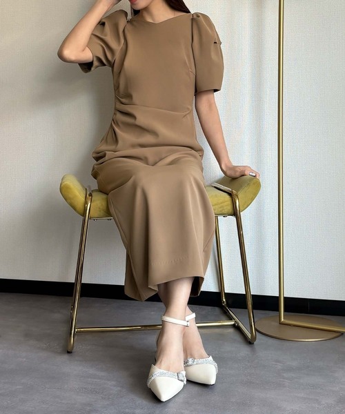 LOWO(ロワ)の「ビジューベルトアンクルストラップポインテッドトゥパンプス ローヒール チャンキーヒール 結婚式 パーティー オケージョン お呼ばれ(パンプス・レディース・ブラック/アイボリー・36/40/39/38/37)」の13枚目の写真