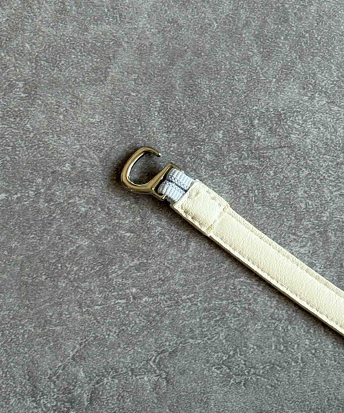 LOWO(ロワ)の「ビジューベルトアンクルストラップポインテッドトゥパンプス ローヒール チャンキーヒール 結婚式 パーティー オケージョン お呼ばれ(パンプス・レディース・ブラック/アイボリー・36/40/39/38/37)」の17枚目の写真