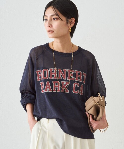 LOUNGEDRESS（ラウンジドレス）の「シアーカレッジロゴプリントニット（ニット/セーター・レディース・ネイビー/グリーン・FREE）」の4枚目の写真