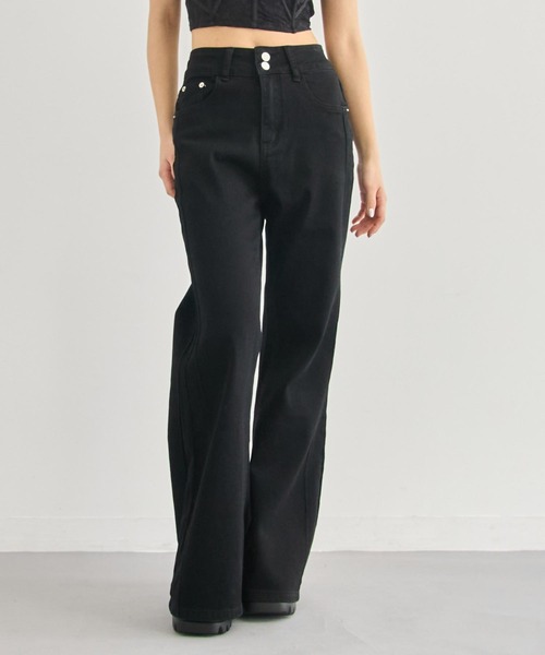 ANAP(アナップ)の「細見えサイドラインフレアデニムパンツ(デニムパンツ・レディース・ブラック/ベージュ/ブルー・M/S)」の4枚目の写真