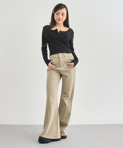 ANAP(アナップ)の「細見えサイドラインフレアデニムパンツ(デニムパンツ・レディース・ブラック/ベージュ/ブルー・M/S)」の15枚目の写真