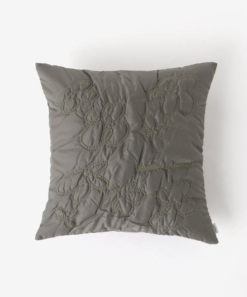 journal standard Furniture （ジャーナルスタンダードファニチャー）の「PADDET CUSHION　クッションカバー 45cm（クッション/クッションカバー・レディース・カーキ/ベージュ・FREE）」の5枚目の写真