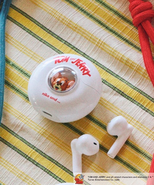 niko and...（ニコアンド）の「【トムとジェリー】コラボBluetoothイヤホン（ヘッドフォン/イヤホン・レディース・グレー/ブラウン・FREE）」の2枚目の写真