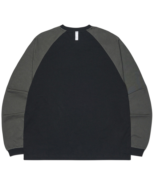 NOMANUAL(NOMANUAL)の「DUO TONE RAGLAN LONG SLEEVE TEE - BLACK(Tシャツ/カットソー・レディース・その他・MEDIUM/LARGE/X-LARGE)」の2枚目の写真