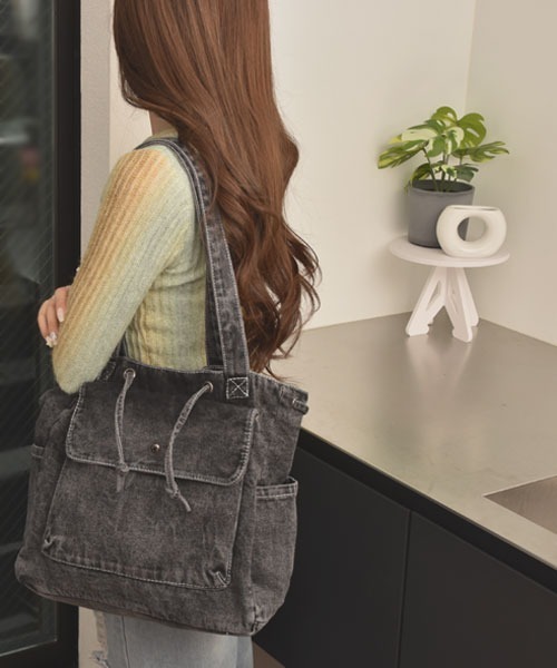 TONE SELECT GOODS(トーンセレクトグッズ)の「【float】ウォッシュドデニム 巾着 トートバック ショルダーバック(ショルダーバッグ・レディース・ダークインディゴブルー/インディゴブルー/ブラック・FREE)」の5枚目の写真