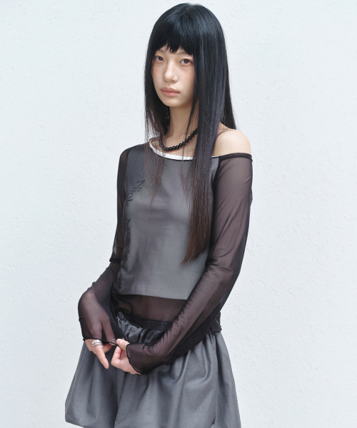 NICK&NICOLE(ニックアンドニコール)の「ASYMMETRIC LAYERED LOGO TOP_BLACK(Tシャツ/カットソー・レディース・その他・FREE)」の3枚目の写真