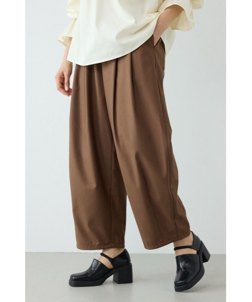 RODEO CROWNS WIDE BOWL（ロデオクラウンズワイドボウル）の「コクーンタックパンツ（スラックス・レディース・グレー/ブラック/ブラウン・SMALL/MEDIUM）」の10枚目の写真