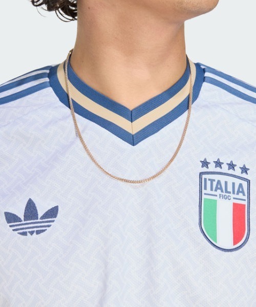 adidas（アディダス）の「イタリア代表 26 アウェイ レプリカ ユニフォーム / ジャージ / アディダス adidas（Tシャツ/カットソー・メンズ・ブルー・XX-LARGE/XXX-LARGE/LARGE/MEDIUM/SMALL/X-LARGE）」の4枚目の写真