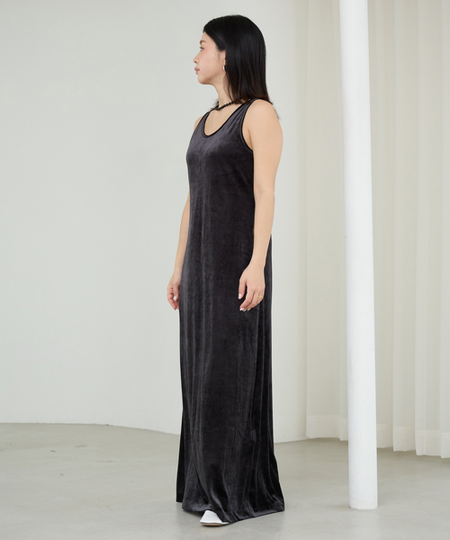 IENA LA BOUCLE（イエナラブークル）の「IENA LA BOUCLE トリアセベロアタンクワンピース（ワンピース・レディース・ホワイト/ブラック・38/36）」の3枚目の写真