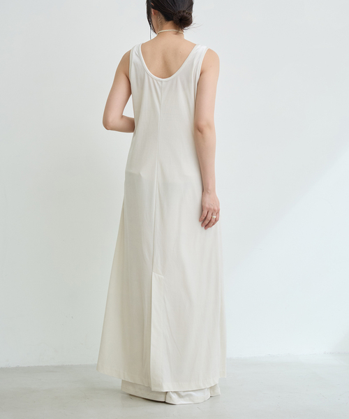 IENA LA BOUCLE（イエナラブークル）の「IENA LA BOUCLE トリアセベロアタンクワンピース（ワンピース・レディース・ホワイト/ブラック・38/36）」の11枚目の写真