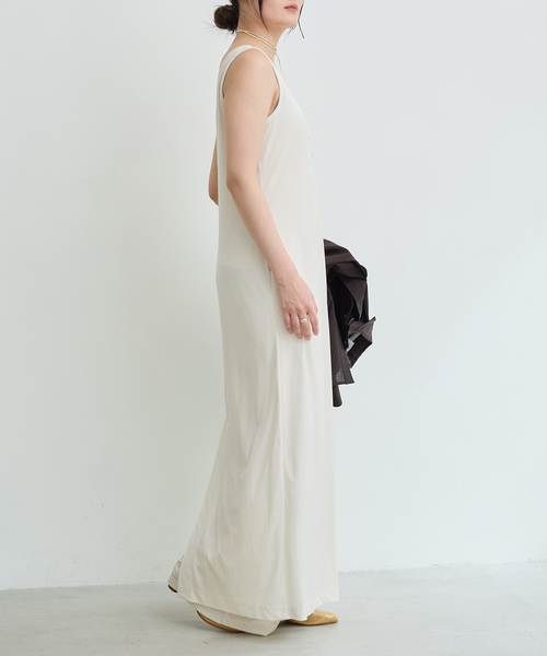 IENA LA BOUCLE（イエナラブークル）の「IENA LA BOUCLE トリアセベロアタンクワンピース（ワンピース・レディース・ホワイト/ブラック・38/36）」の12枚目の写真