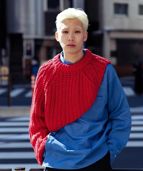 GOAT ESSENCE(ゴートエッセンス)の「SHOULDER KNIT SWEATER(ニット/セーター・メンズ・レッド/ブラック/グレー・FREE)」の3枚目の写真