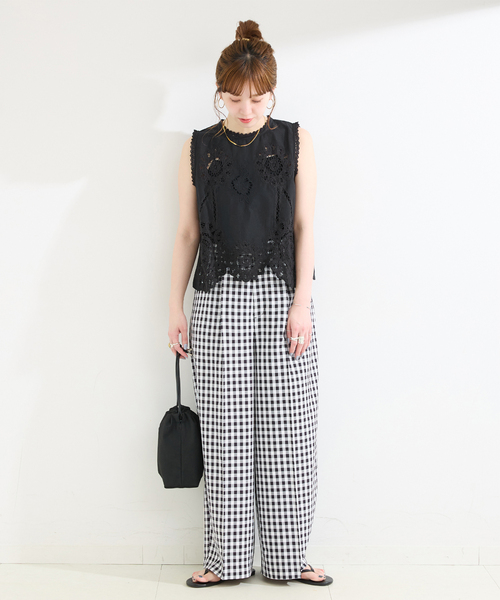 Fanaka(ファナカ)の「【WEB限定】手洗い可 / FANAKA / ファナカ バテンレースノースリブラウス(シャツ/ブラウス・レディース・ブラック/ホワイト・FREE)」の3枚目の写真