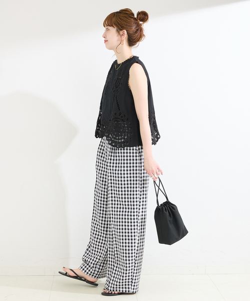 Fanaka(ファナカ)の「【WEB限定】手洗い可 / FANAKA / ファナカ バテンレースノースリブラウス(シャツ/ブラウス・レディース・ブラック/ホワイト・FREE)」の5枚目の写真