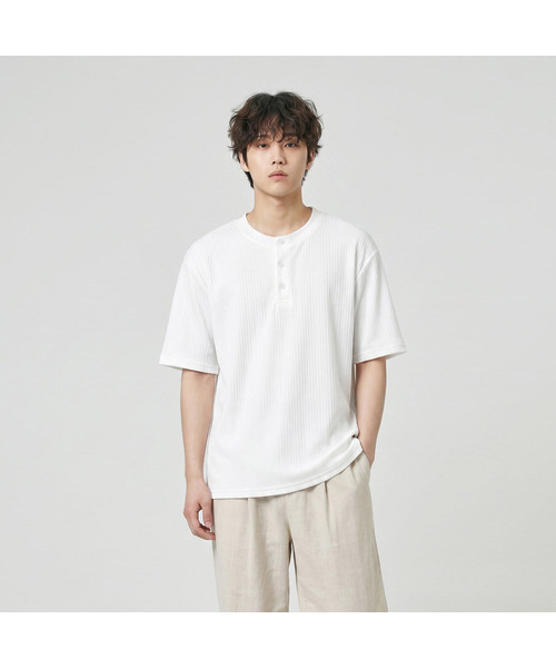 UMM(ウム)の「サマー ボタンヘンリーネック スパン半袖Tシャツ 4COLOR(Tシャツ/カットソー・メンズ・スカイブルー/ホワイト/チャコール/ブラック・LARGE/X-LARGE/XX-LARGE)」の1枚目の写真