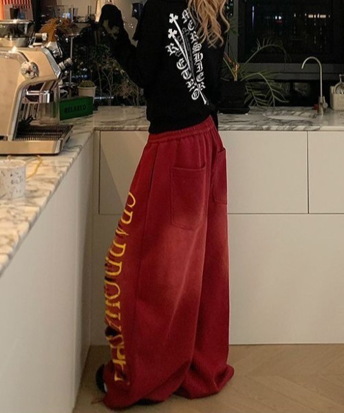 Lis ardent(リスアルダン)の「【Y2K/ストリート】ダメージ加工ロゴプリントワイドスウェットパンツ ビッグロゴルーズスウェットパンツ(スウェットパンツ・レディース・レッド/ブルー・M)」の18枚目の写真