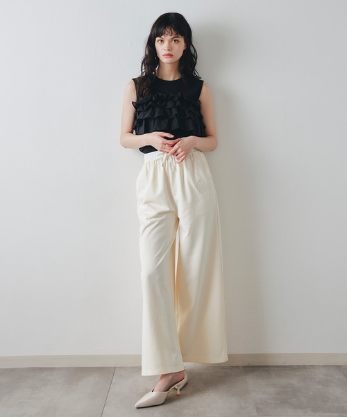 REDYAZEL(レディアゼル)の「エンブレムエンブロイダリーカットワイドパンツ(その他パンツ・レディース・ブラック/オフホワイト/ライトグレー・FREE)」の14枚目の写真