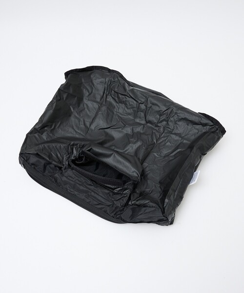 THE NORTH FACE(ザノースフェイス)の「【THE NORTH FACE / ザ・ノース・フェイス】MAYFLY TOTE / メイフライトート / パッカブルトートバッグ / ユニセックス(トートバッグ・メンズ・ブルー/ブラック/グレー・フリー)」の7枚目の写真