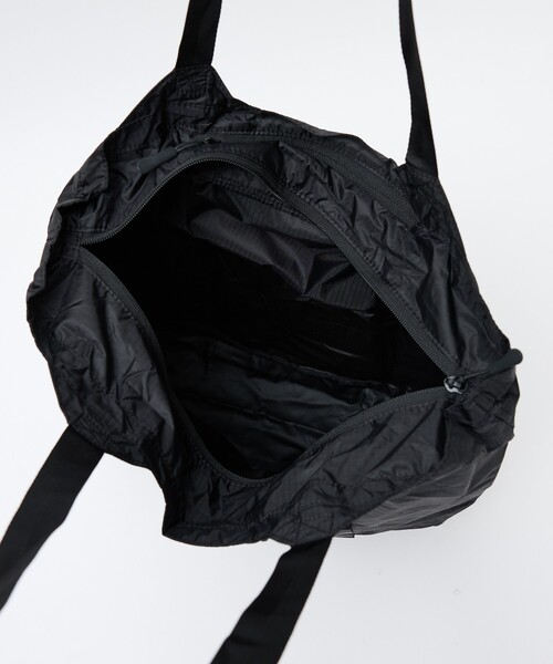 THE NORTH FACE(ザノースフェイス)の「【THE NORTH FACE / ザ・ノース・フェイス】MAYFLY TOTE / メイフライトート / パッカブルトートバッグ / ユニセックス(トートバッグ・メンズ・ブルー/ブラック/グレー・フリー)」の12枚目の写真