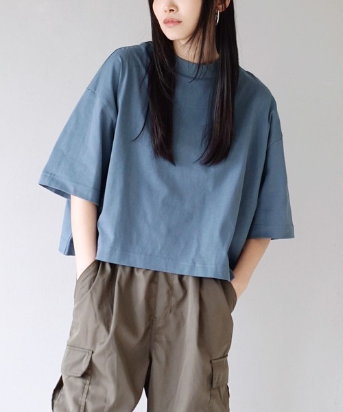 zootie(ズーティー)の「汗しみない クロップドTシャツ(Tシャツ/カットソー・レディース・ベージュ系/グレイッシュブルー/レッド系/カーキ系/杢グレー/ダークカーキ/モカ/ラベンダー/オフホワイト/ブラック/ネイビー・フリー)」の10枚目の写真