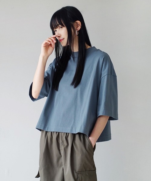 zootie(ズーティー)の「汗しみない クロップドTシャツ(Tシャツ/カットソー・レディース・ベージュ系/グレイッシュブルー/レッド系/カーキ系/杢グレー/ダークカーキ/モカ/ラベンダー/オフホワイト/ブラック/ネイビー・フリー)」の14枚目の写真