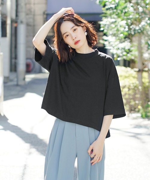 zootie(ズーティー)の「汗しみない クロップドTシャツ(Tシャツ/カットソー・レディース・ベージュ系/グレイッシュブルー/レッド系/カーキ系/杢グレー/ダークカーキ/モカ/ラベンダー/オフホワイト/ブラック/ネイビー・フリー)」の18枚目の写真