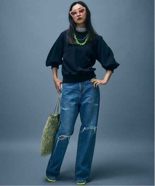 GEVS.(ジェイヴィス)の「綿100%パフスリーブクルーネックスウェット<大きいサイズ有>GEVS.(スウェット・レディース・ブルー/ブラック/杢グレー・L/5L/4L/3L/LL/M)」の4枚目の写真