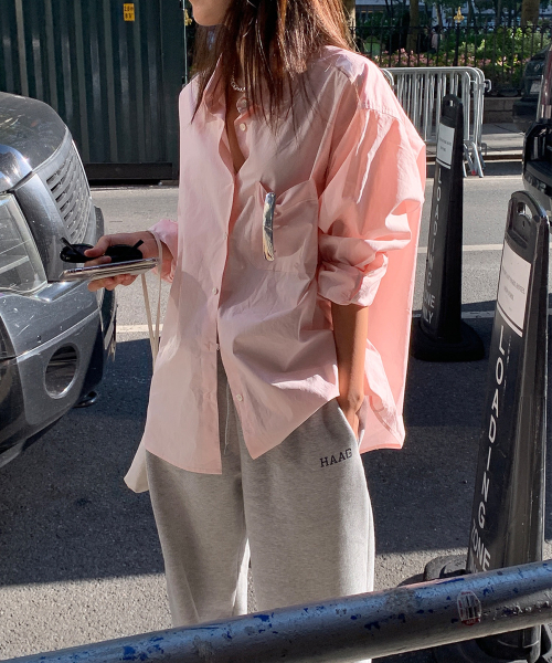 haag（ヘイグ）の「a cotton over shirt (pink)（シャツ/ブラウス・レディース・その他・FREE）」の2枚目の写真