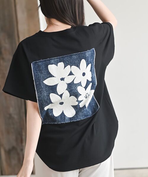rps(アールピーエス)の「デニムフラワーBIGT(Tシャツ/カットソー・レディース・オフホワイト/杢グレー/ブラック・フリー)」の2枚目の写真