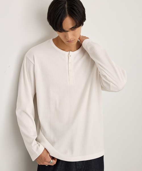 MONO-MART(モノマート)の「テレコリブ ヘンリーネック コンパクト ベーシック長袖Tシャツ(Tシャツ/カットソー・メンズ・カーキオリーブ/杢グレー/スミクロ/オフホワイト/ダークブラウン・S/M/L)」の2枚目の写真