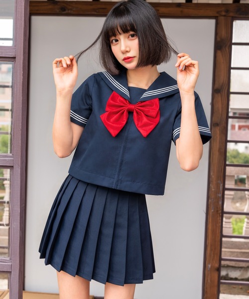 LunaBelle（ルナベル）の「【制服コスプレ3点セット】スーパーカラフルセーラー服（半袖シャツ ・スカート ・スクールリボン）（コスチューム/パーティーグッズ・レディース・ミント/ブルー/レッド/ブラック/オレンジ/ネイビー系/グリーン/サックスブルー/ホワイト×レッド/ネイビー/グレー/ピンク/イエロー/パープル・M/L/2L/S）」の9枚目の写真