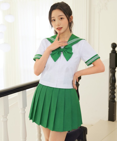LunaBelle（ルナベル）の「【制服コスプレ3点セット】スーパーカラフルセーラー服（半袖シャツ ・スカート ・スクールリボン）（コスチューム/パーティーグッズ・レディース・ミント/ブルー/レッド/ブラック/オレンジ/ネイビー系/グリーン/サックスブルー/ホワイト×レッド/ネイビー/グレー/ピンク/イエロー/パープル・M/L/2L/S）」の4枚目の写真